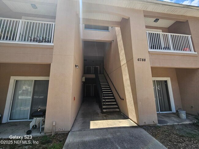 Primary Photo - 6788 Manotak Oaks Dr