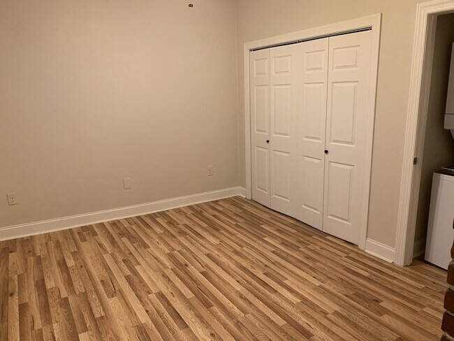 Interior Photo - 22nd - 100