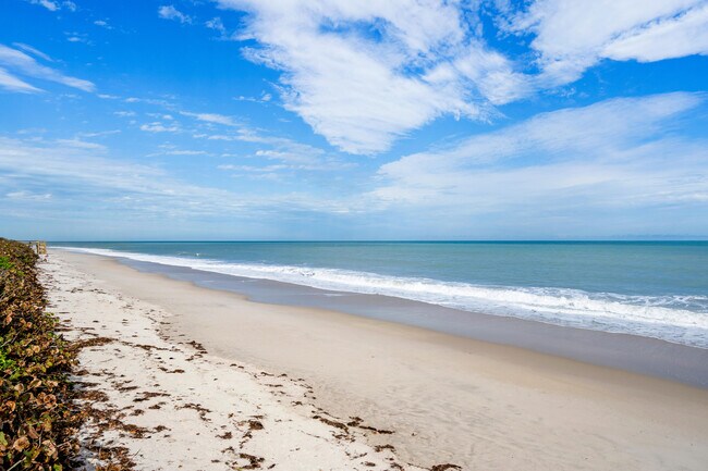 Building Photo - 5300 Jimmy Buffett Mem Hwy