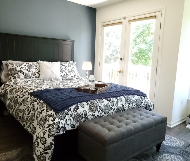Master bedroom - 4708 Dorsey Hall Dr