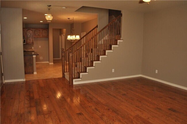 Building Photo - 9424 Snowberry Dr