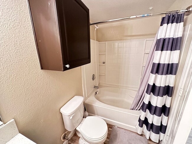 Building Photo - Fully Furnished 2 Bedroom 1 Story Condo