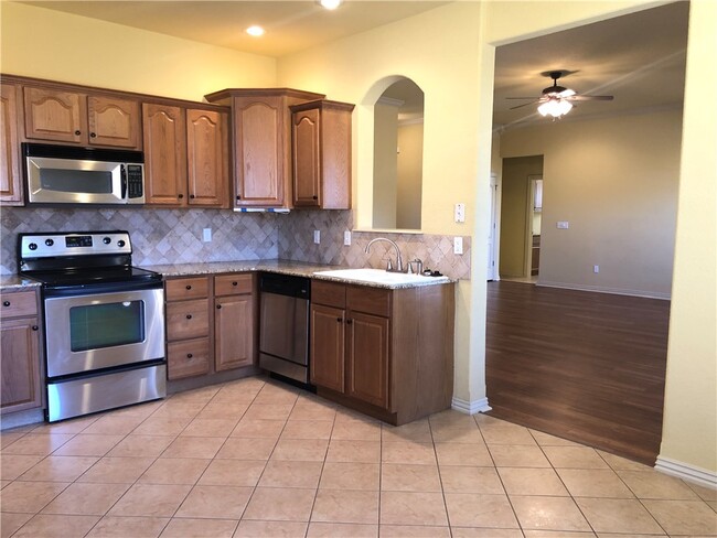 Building Photo - 574 Westford St