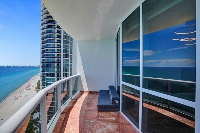 Building Photo - 18201 Collins Ave