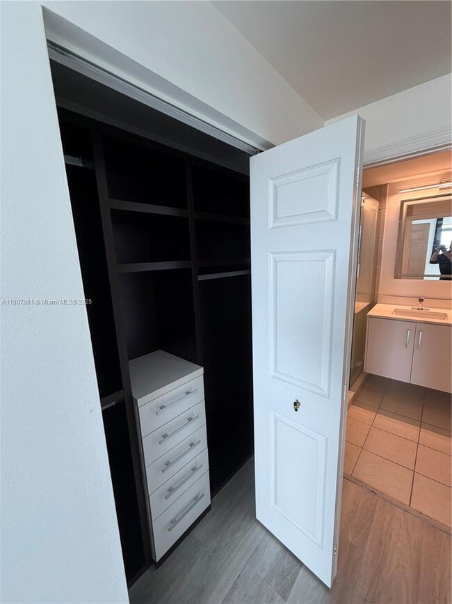 Building Photo - 140 S Dixie Hwy