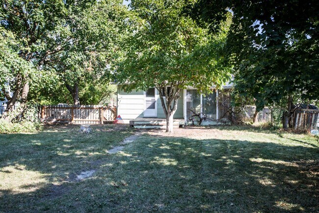 Building Photo - Great 1 bed, 1 bath home