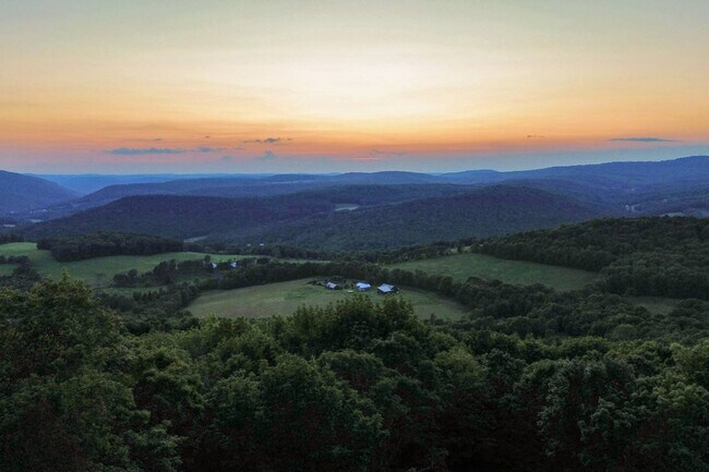 Building Photo - 74 Harvest Ln