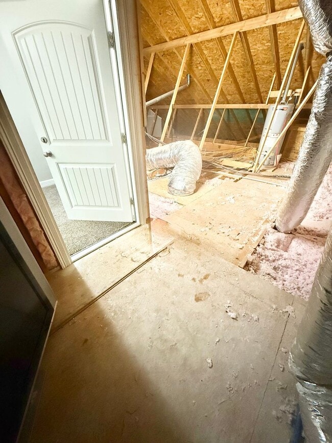 Building Photo - Luxury 3-bed, 2.5-bath!!