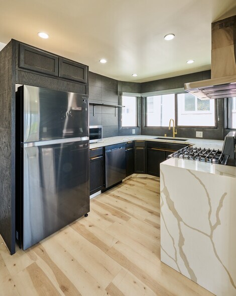 Building Photo - 1139 Bellevue Ave