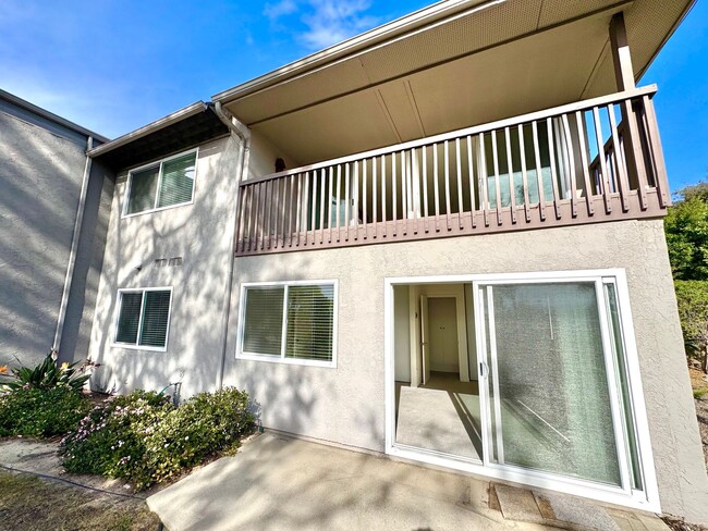 Building Photo - Mid-Century Townhome in Fashion/Mission Valley WEST! 3bd/2ba, garage, laundry, VIEW!