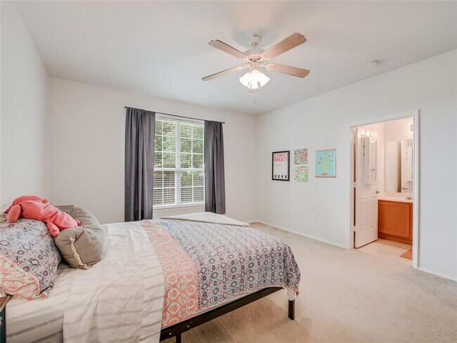 Building Photo - 6313 Ken Caryl Dr