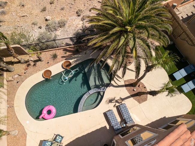 Building Photo - 8169 Sedona Sunrise Dr