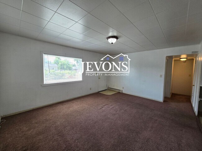 Building Photo - 619 S 10th Ave