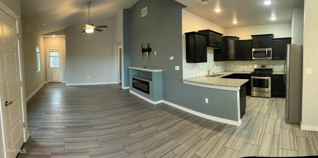 Building Photo - 10129 Red Vly