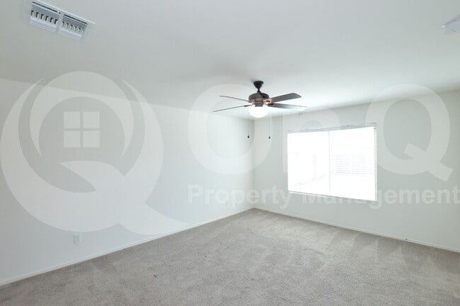 Building Photo - 7951 N Scholes Ave