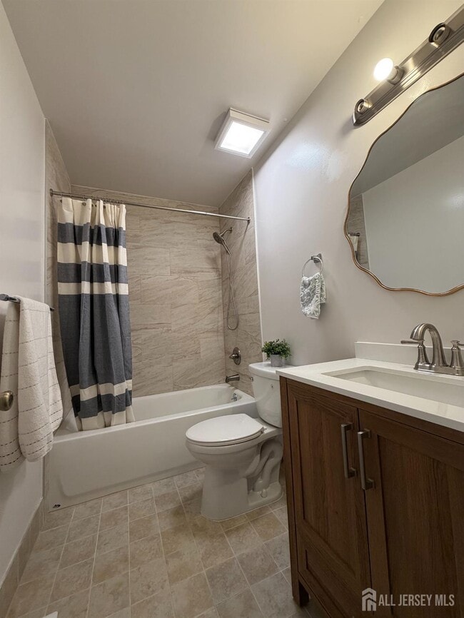 Building Photo - 87 Sassafras Ct