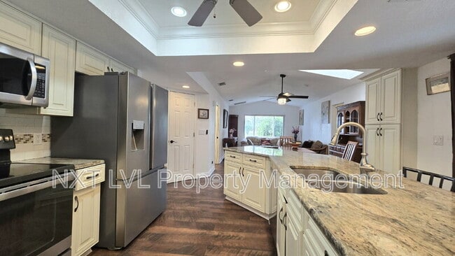 Building Photo - 2317 SW 44th Terrace