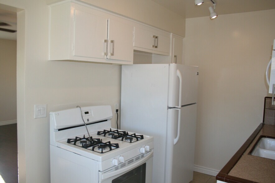 Building Photo - 3569 N E St