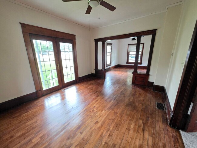 Building Photo - 4 Bed 2 Bath Single Family Home in Wisconsin Rapids