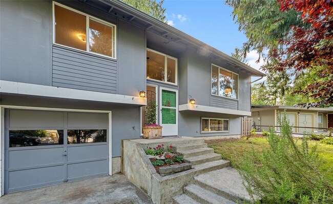 Building Photo - Stunning 4-Bedroom, 2.5-Bath Remodeled Home in Rushmore, Gig Harbor