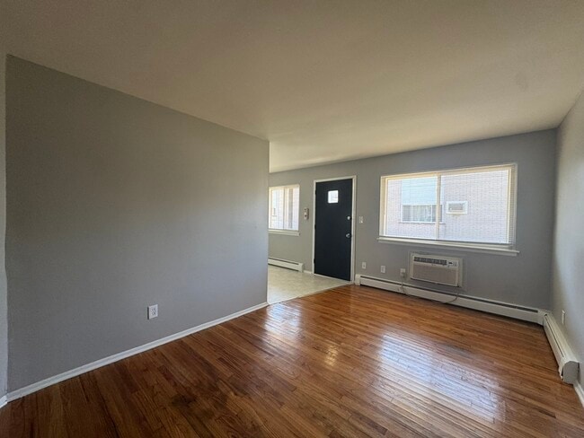 Building Photo - 580 Harrison Blvd
