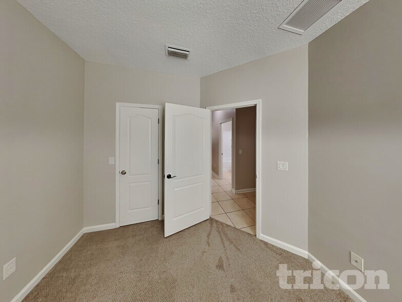 Building Photo - 12163 Georgia Oak Ct