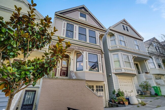 Primary Photo - Cole Valley/Ashbury Heights: Remodeled Fla...