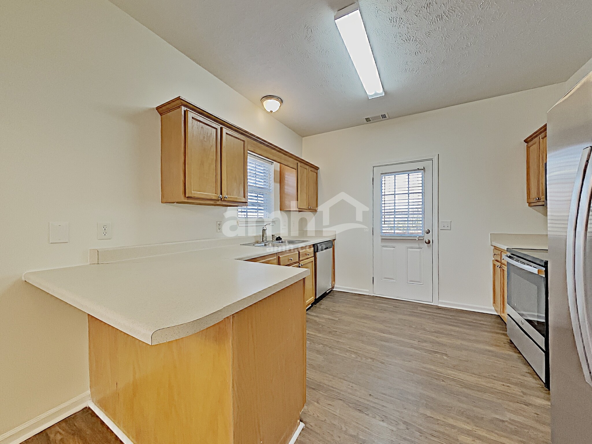 Building Photo - 6852 Scarlet Ridge Dr