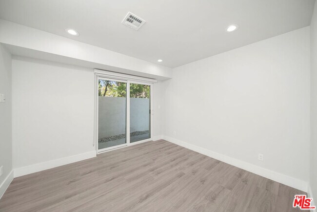 Building Photo - 5221 Cleon Ave