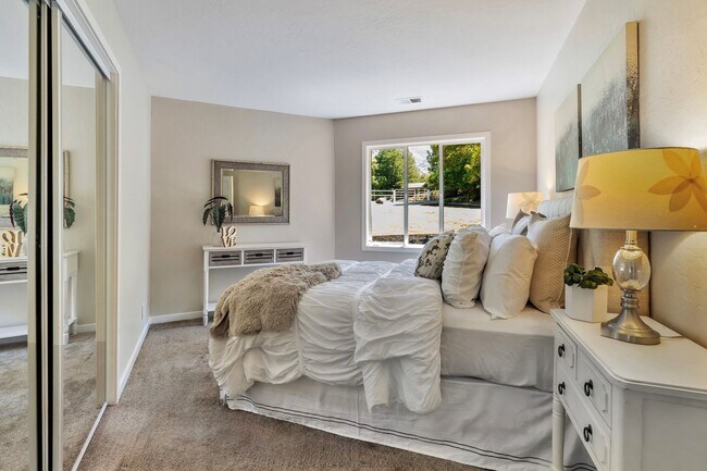 Building Photo - Welcome to Country Living in Los Gatos | M...