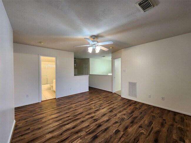 Building Photo - 24422 Travis House Ln
