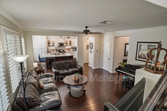 Building Photo - 22922 Boxwood Ln