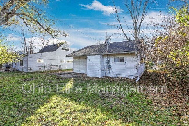 Building Photo - 2416 Dawnlight Ave