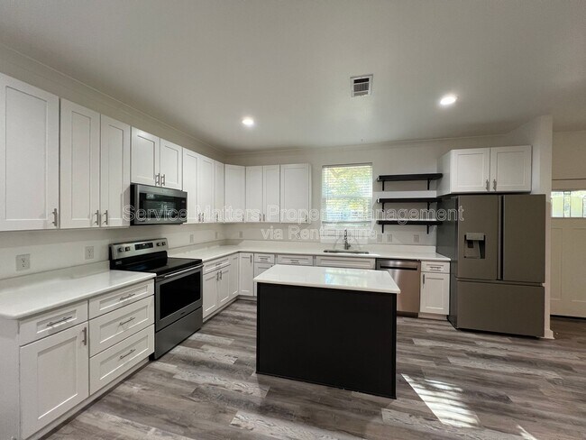 Building Photo - 6150 Franklin St