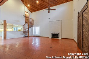 Building Photo - 9319 Oak Ledge Dr