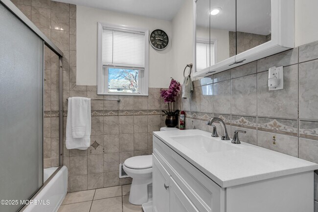 Building Photo - 709 Coral Way