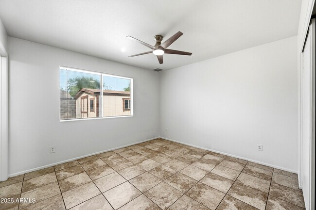 Building Photo - 8520 W Alice Ave