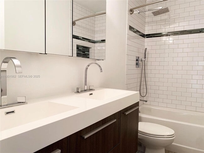 Building Photo - 22832 Marbella Cir