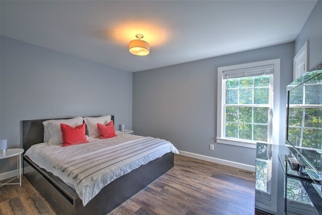 Building Photo - 3 Bed, 2 Bath Home Near Downtown Greenvill...