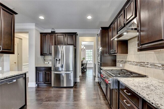 Building Photo - 11653 Parkside Ave