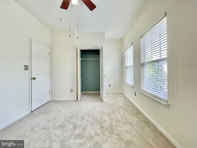 Building Photo - 12518 Heykens Ln