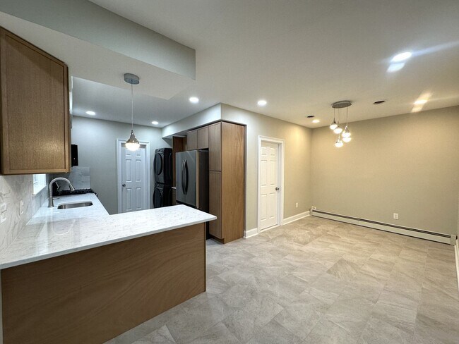 Building Photo - 362 Palisades Avenue