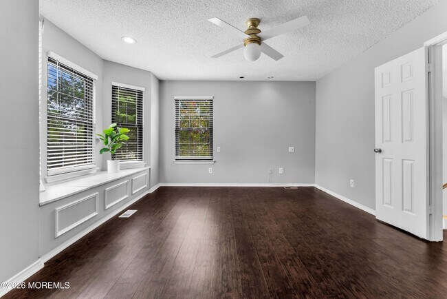 Building Photo - 141 Old Orchard Ln
