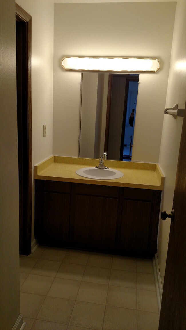 Building Photo - 741 E Imperial Dr