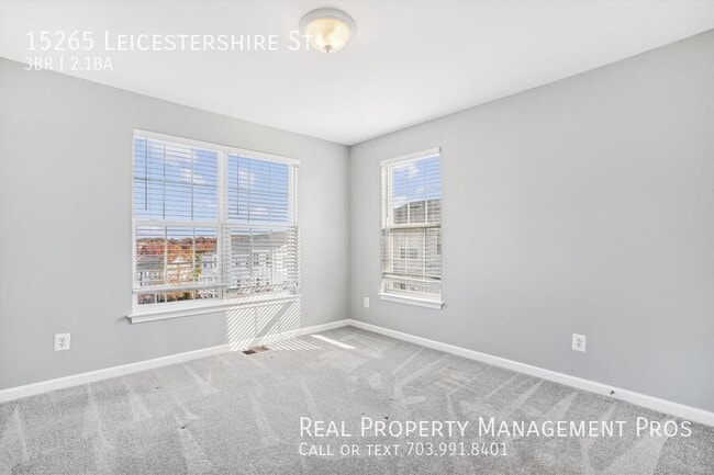 Building Photo - 15265 Leicestershire St