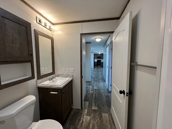 Building Photo - 38140 Ducharme Dr