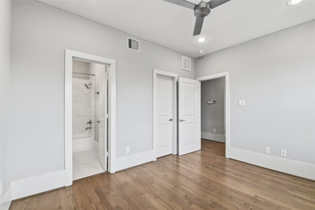 Building Photo - 1716 Ovid St