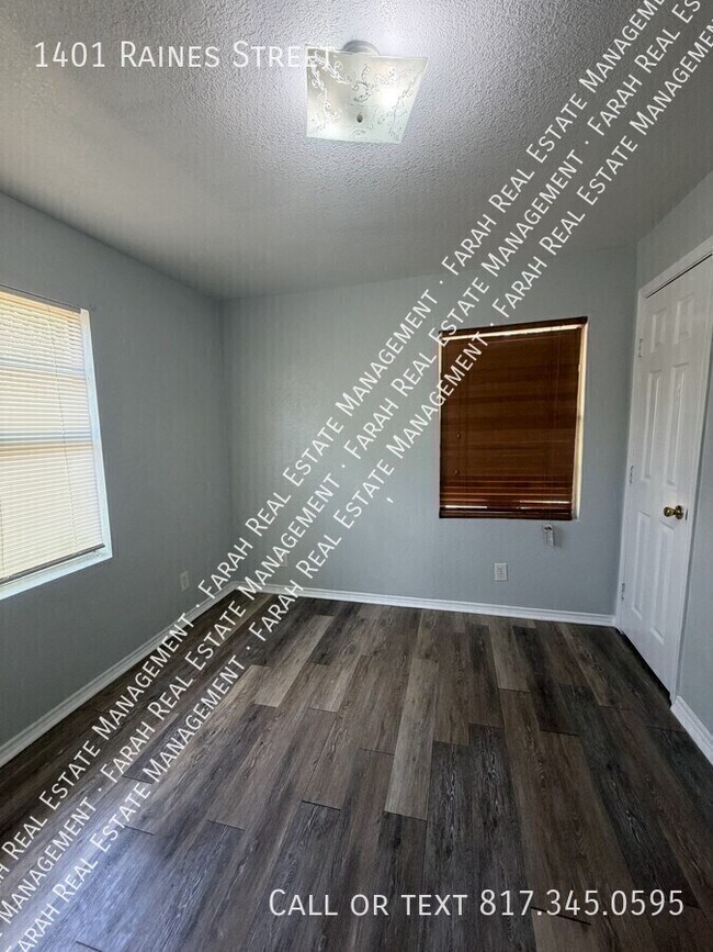 Building Photo - 1401 Raines St