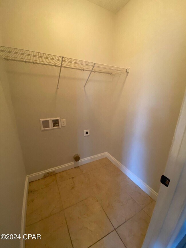 Building Photo - 2646 Avondale Ct