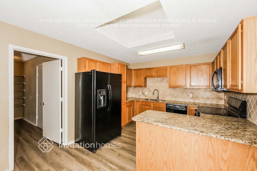 Building Photo - 5813 Northfield Dr